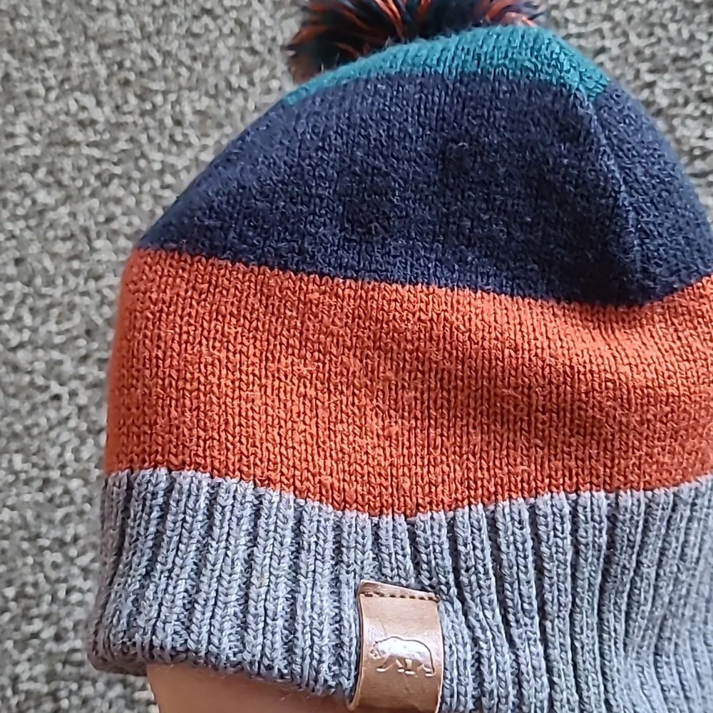 Kids hat boys H&M size 5-7